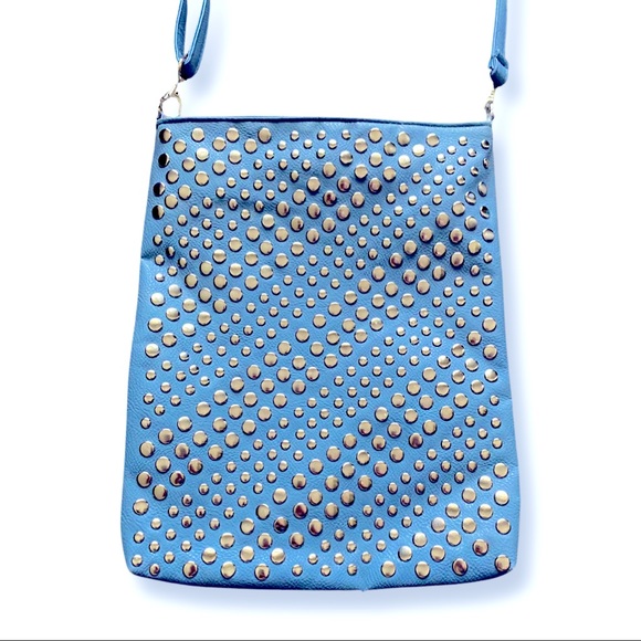 Blue studded crossbody 🦋4/$20🦋 - Picture 2 of 5